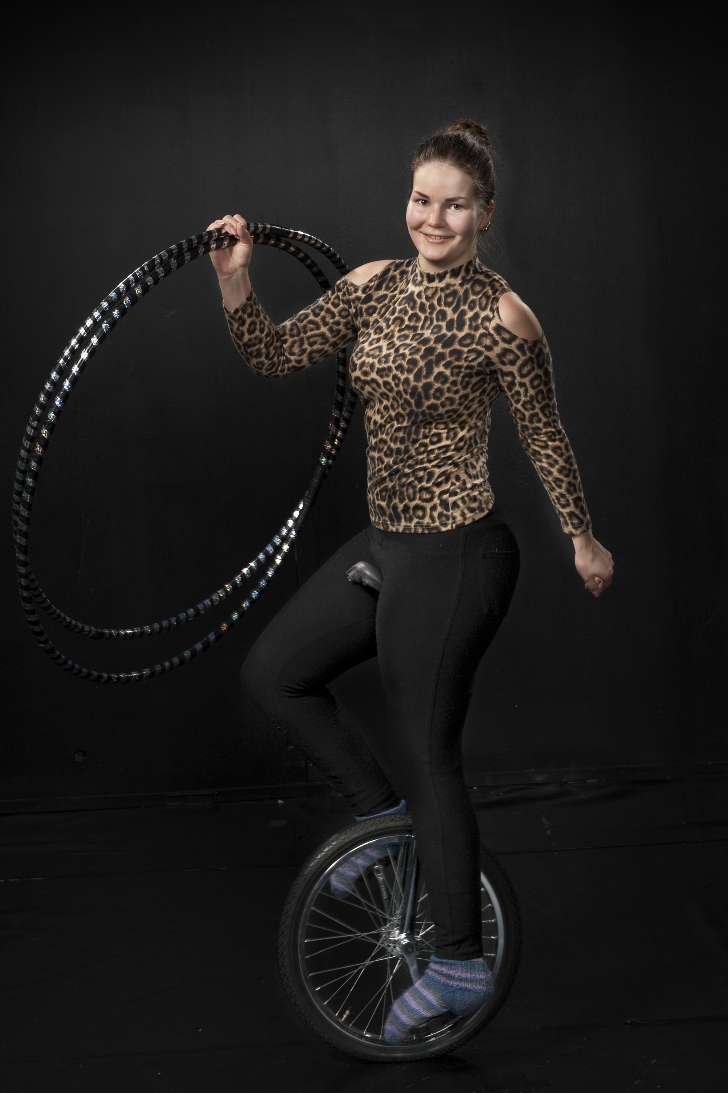Oona Möller : Sirkuslinjan opettaja