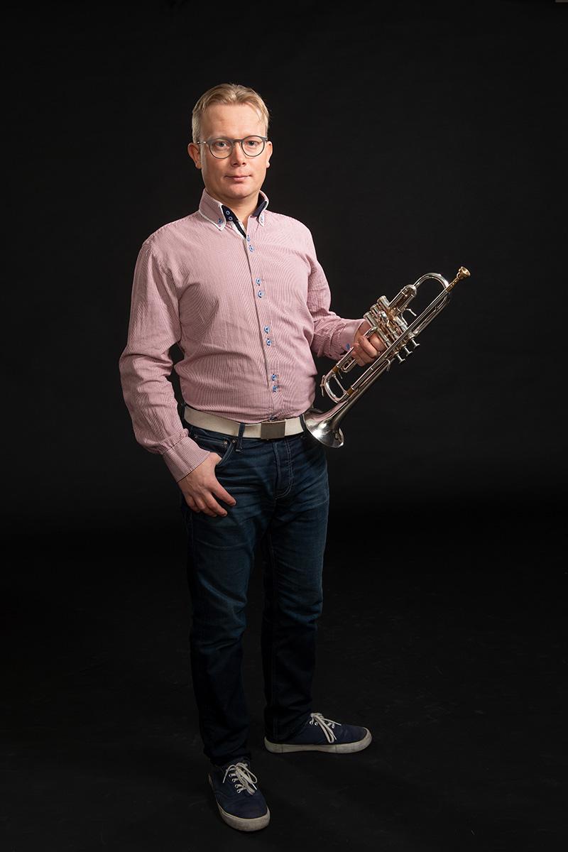 Tero Savolainen : Bändilinjan opettaja: trumpetti